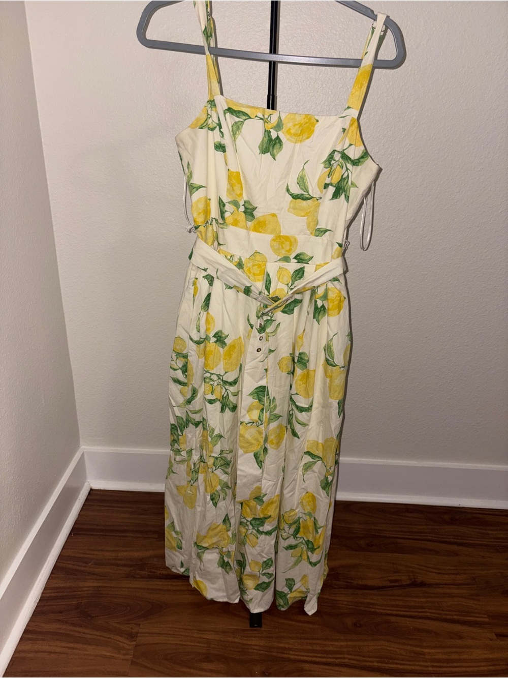Flying Tomato Cream Maxi Dress with Yellow Lemon Print and Green Leaves